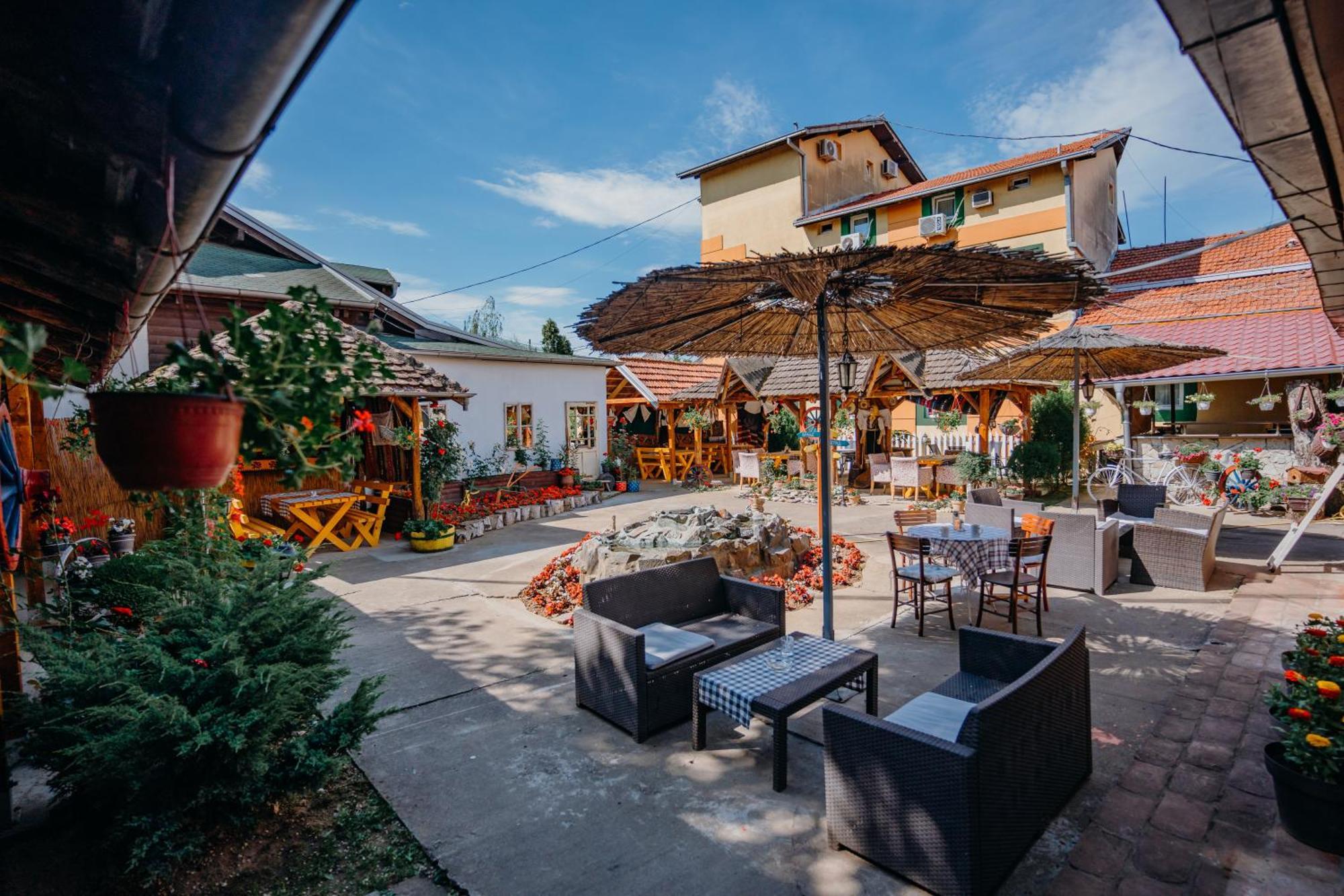 Gros Hotel - Leskovac Leskovac  Buitenkant foto