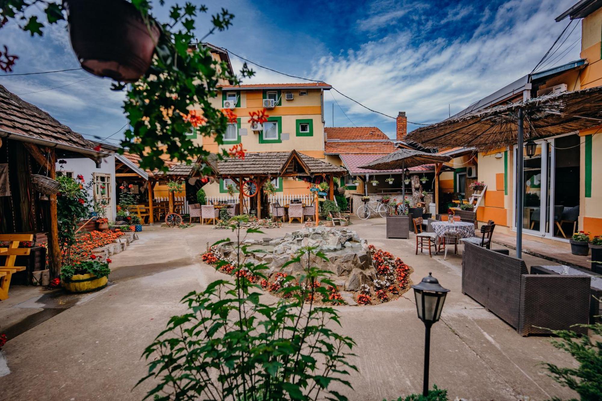 Gros Hotel - Leskovac Leskovac  Buitenkant foto