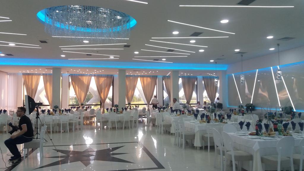 Gros Hotel - Leskovac Leskovac  Buitenkant foto