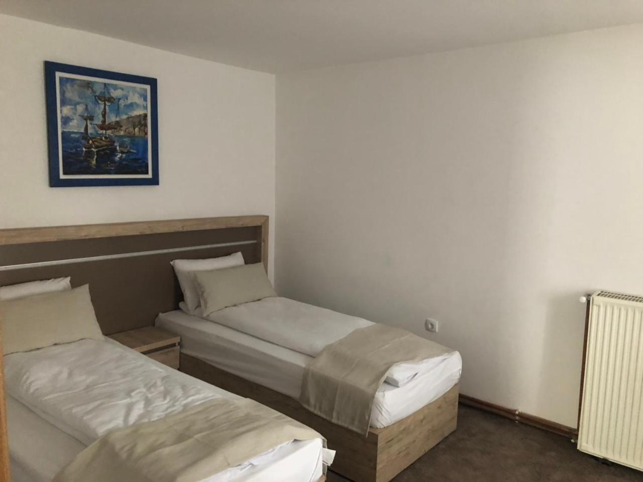 Gros Hotel - Leskovac Leskovac  Buitenkant foto